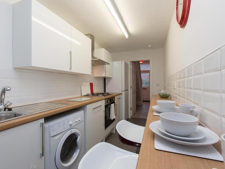 Townhouse @ 166 Ruskin Road Crewe Kültér fotó