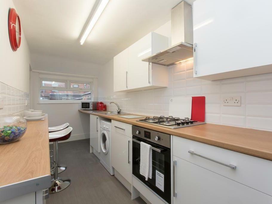 Townhouse @ 166 Ruskin Road Crewe Kültér fotó